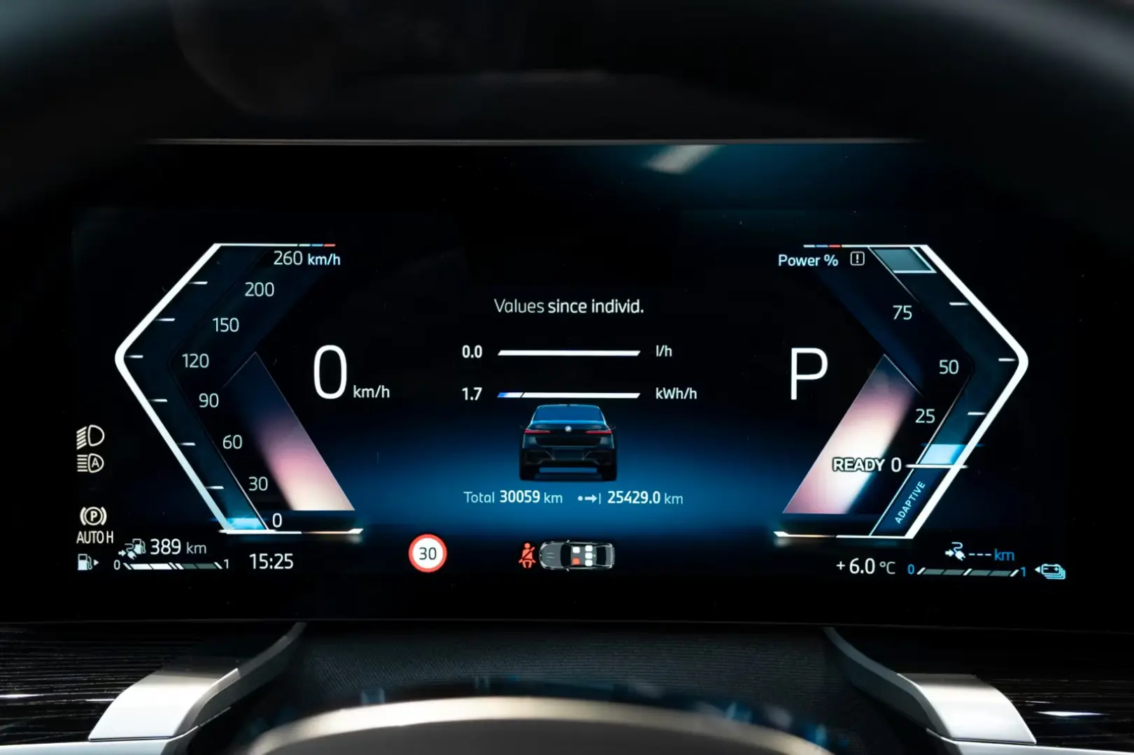 BMW 750 e xDrive M SPORTS PRO SKYLOUNGE