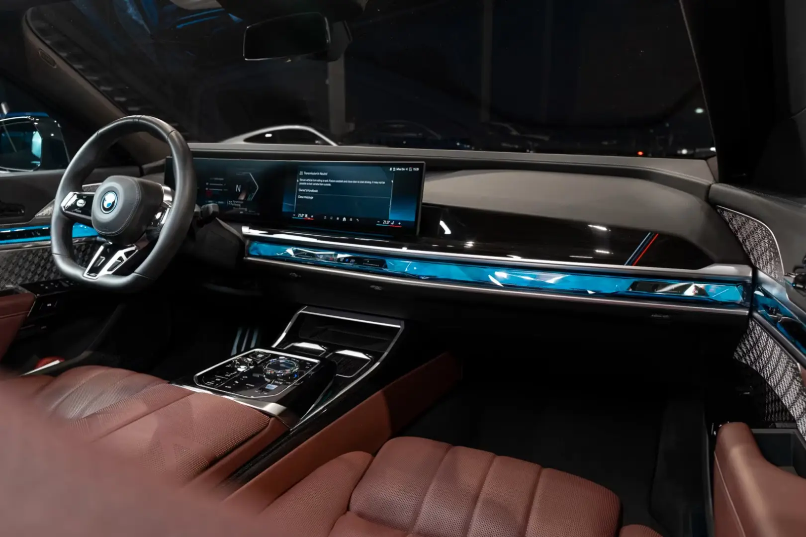 BMW 750 e xDrive M SPORTS PRO SKYLOUNGE