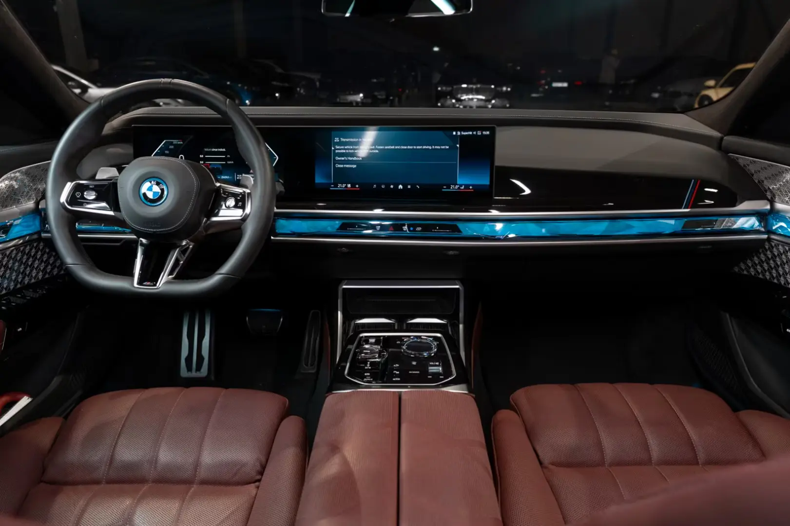 BMW 750 e xDrive M SPORTS PRO SKYLOUNGE