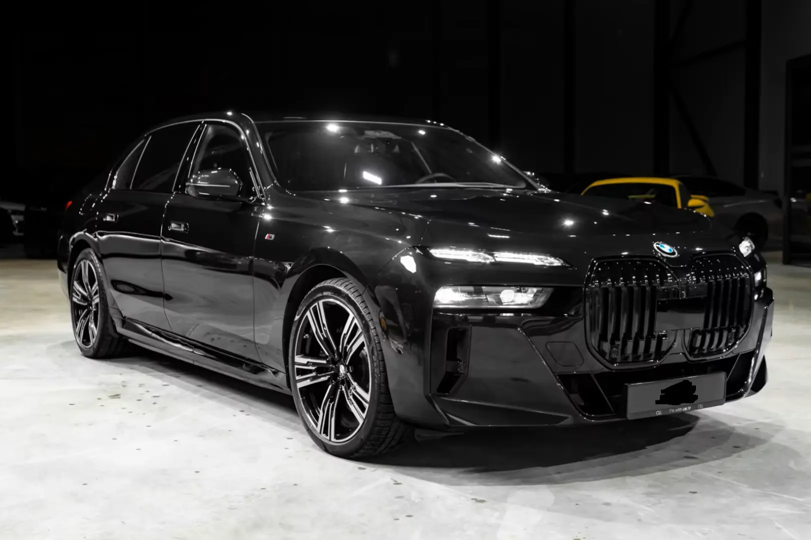 BMW 750 e xDrive M SPORTS PRO SKYLOUNGE