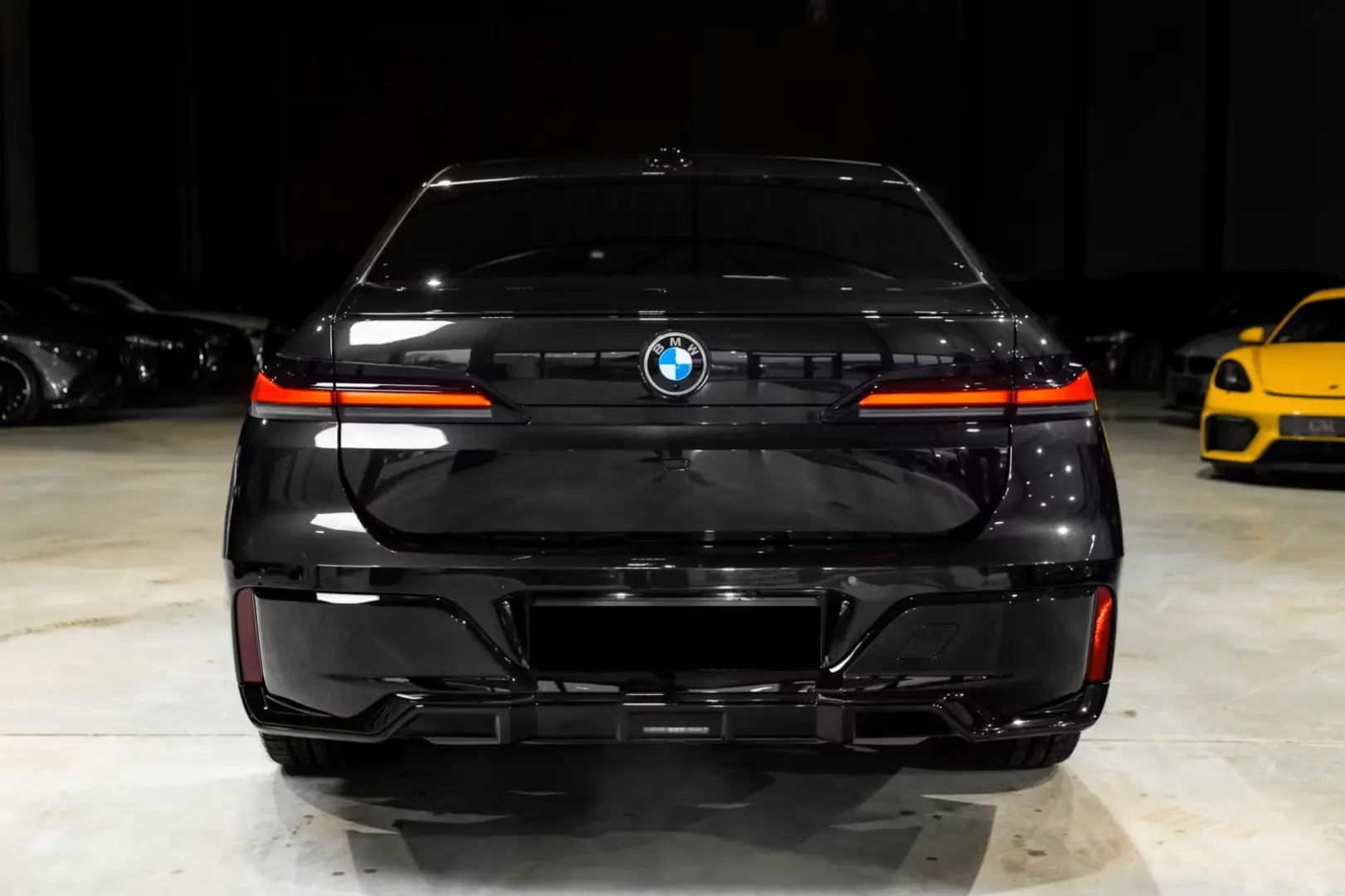 BMW 750 e xDrive M SPORTS PRO SKYLOUNGE