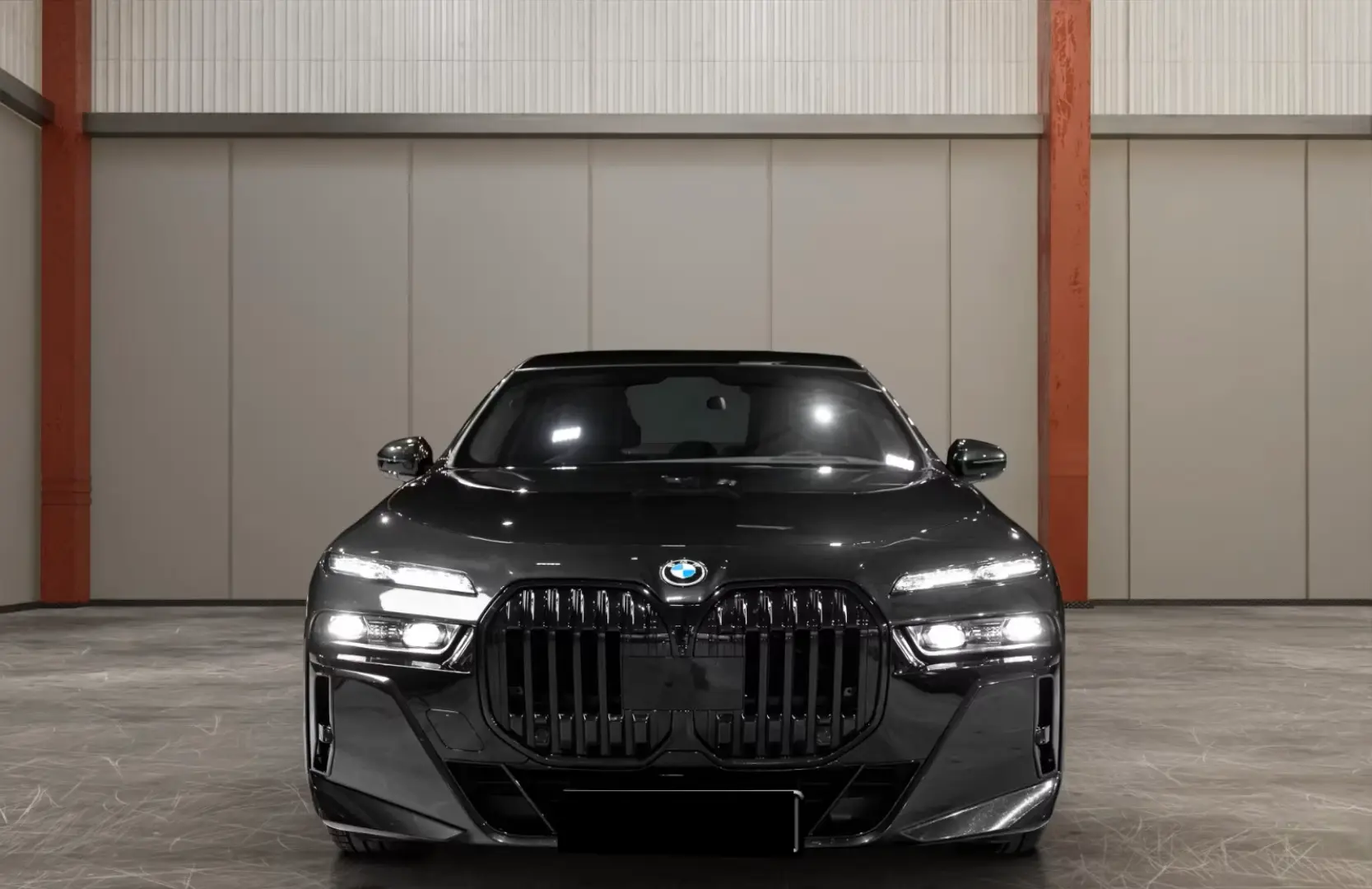 750e xDrive M Sport Pro SKY SOFT MASS VENT B&W