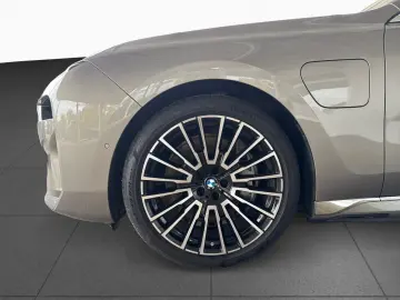 750e xDrive TV Kristall Aut.Türen B&W Executive