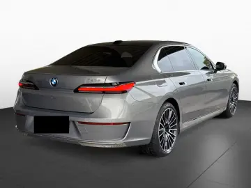 750e xDrive TV Kristall Aut.Türen B&W Executive