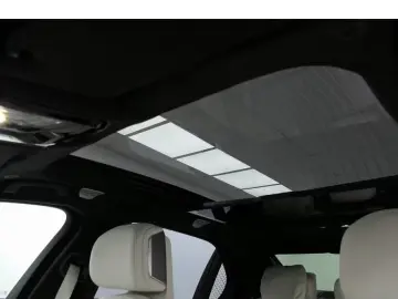 750e xDrive TV AUTOMATIC DOORS LOUNGE SEATING