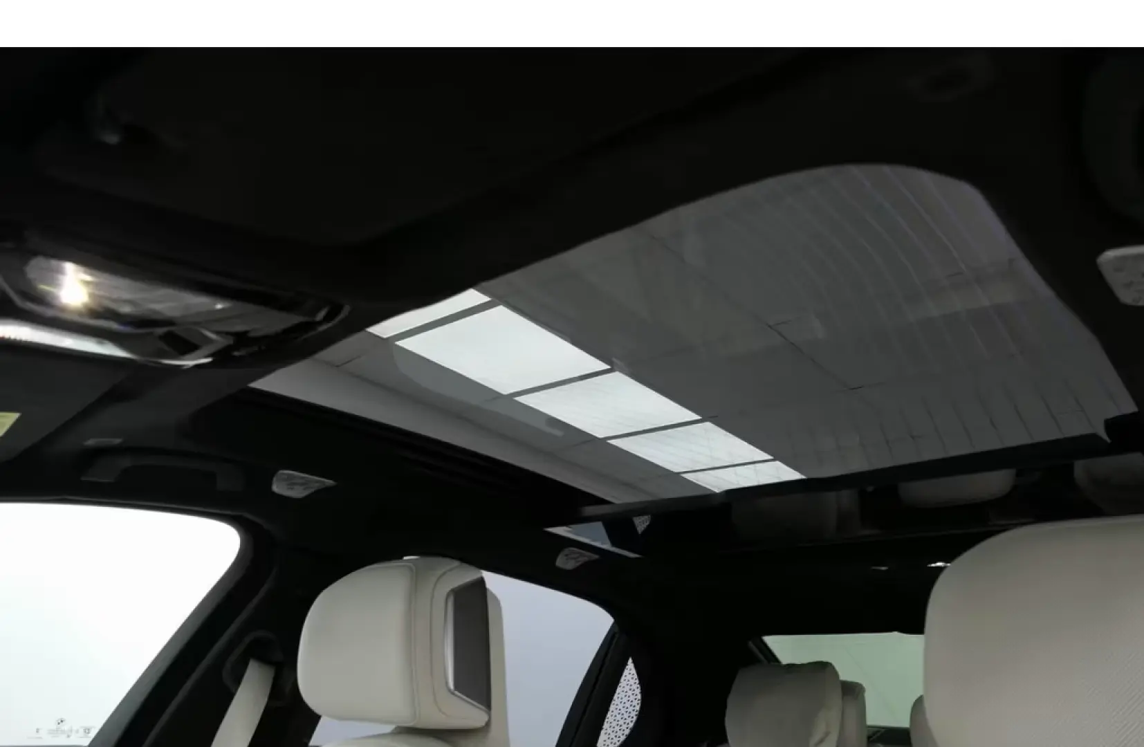750e xDrive TV AUTOMATIC DOORS LOUNGE SEATING