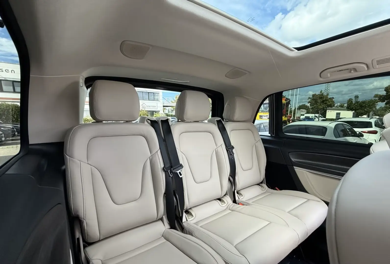 Mercedes-Benz V 300 L 4MATIC EXCLUSIVE AMG BEJ