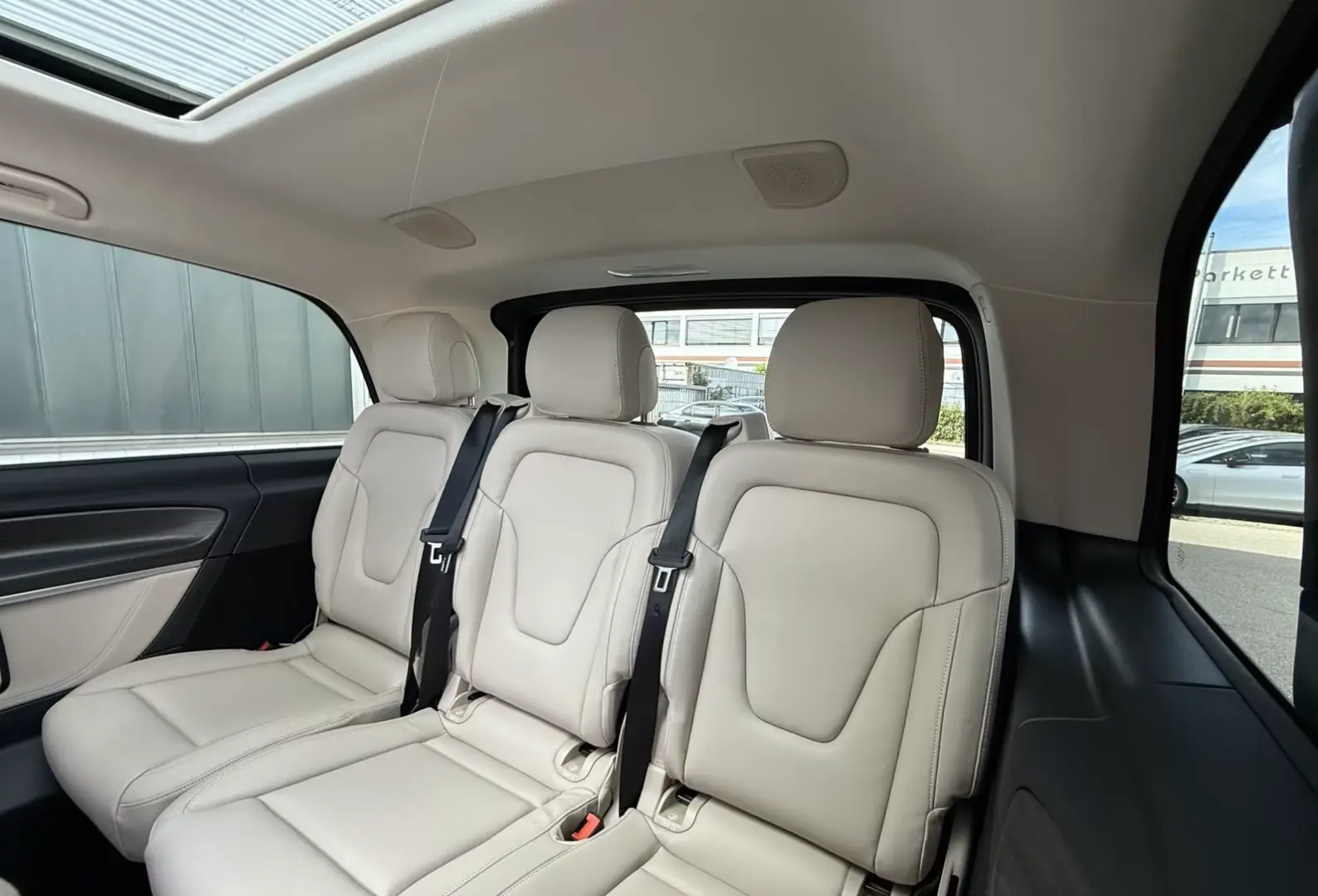 Mercedes-Benz V 300 L 4MATIC EXCLUSIVE AMG BEJ