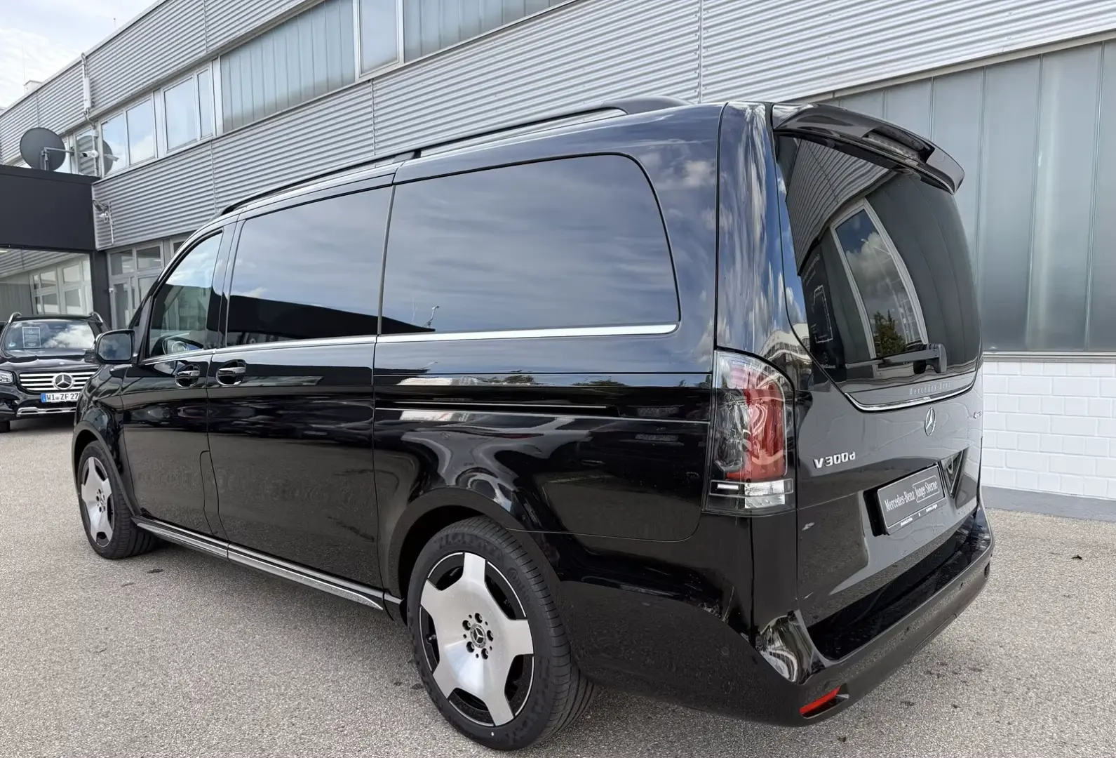 Mercedes-Benz V 300 L 4MATIC EXCLUSIVE AMG BEJ