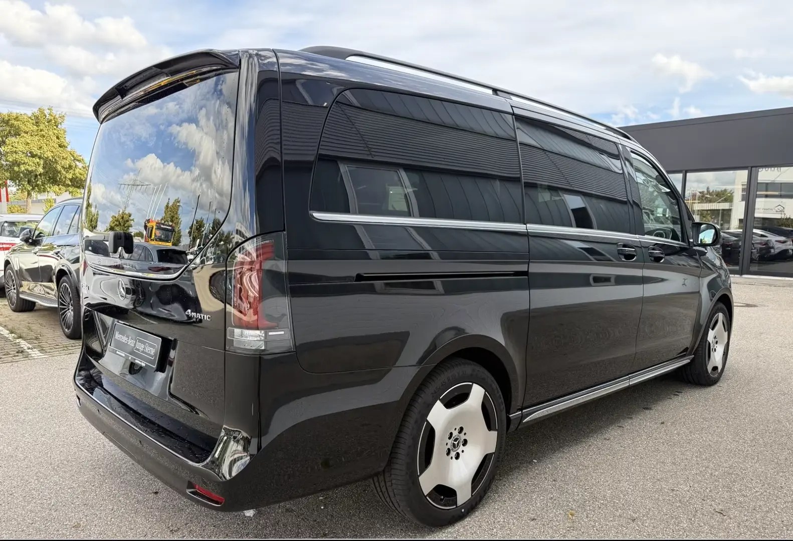 Mercedes-Benz V 300 L 4MATIC EXCLUSIVE AMG BEJ