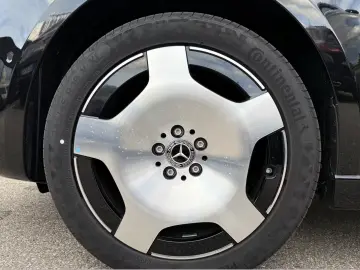 Mercedes-Benz V 300 L 4MATIC EXCLUSIVE AMG BEJ