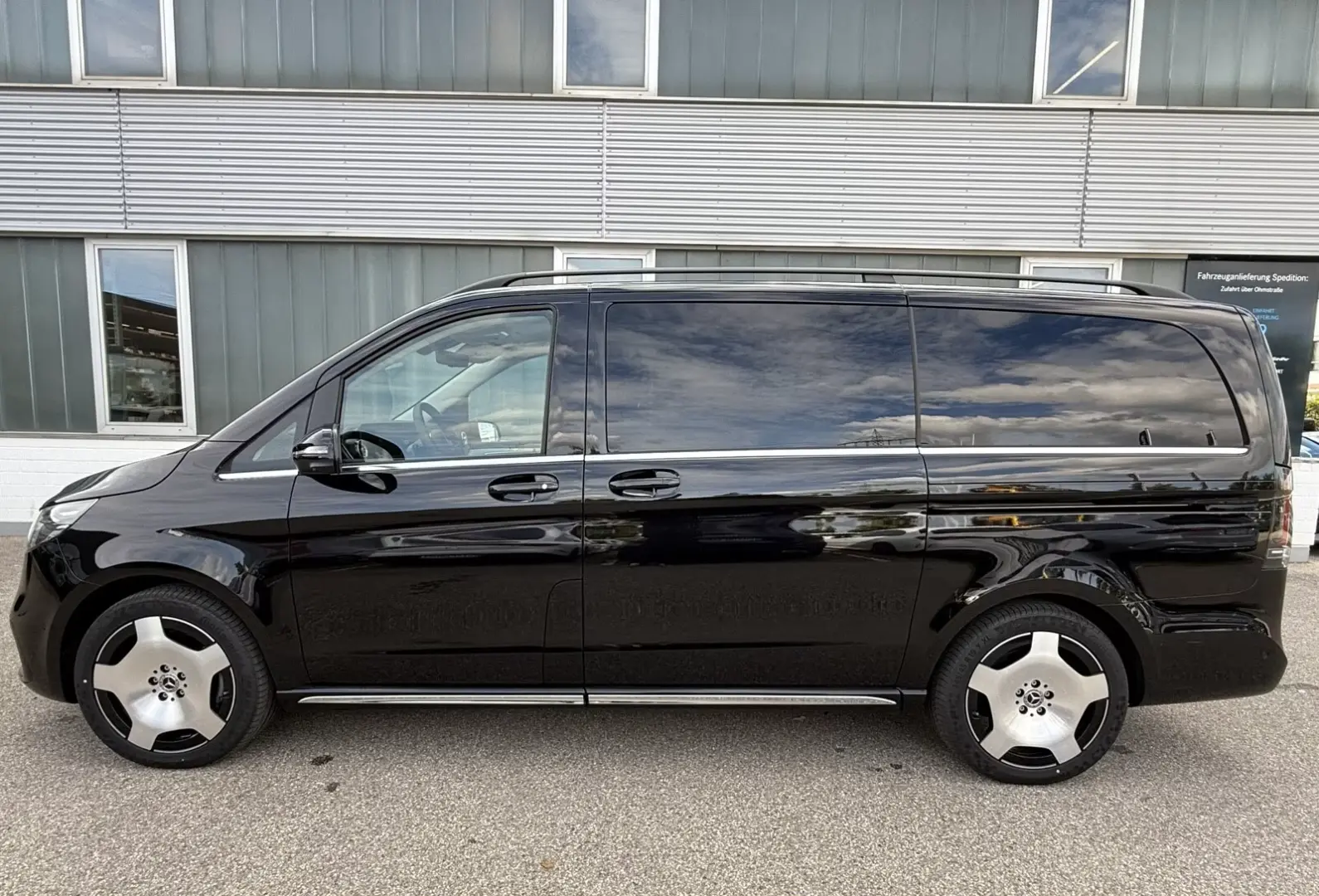 Mercedes-Benz V 300 L 4MATIC EXCLUSIVE AMG BEJ