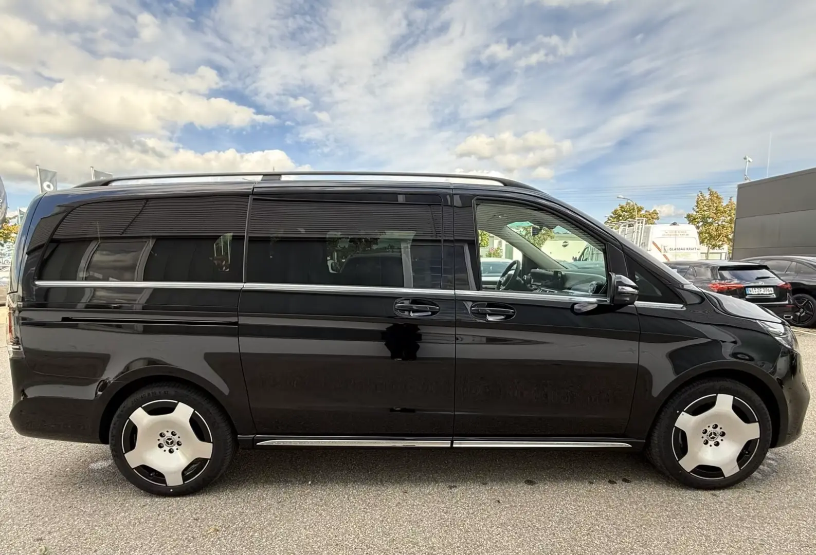 Mercedes-Benz V 300 L 4MATIC EXCLUSIVE AMG BEJ