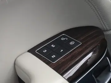 Land Rover Range Rover 340 CP  SV Autobiography