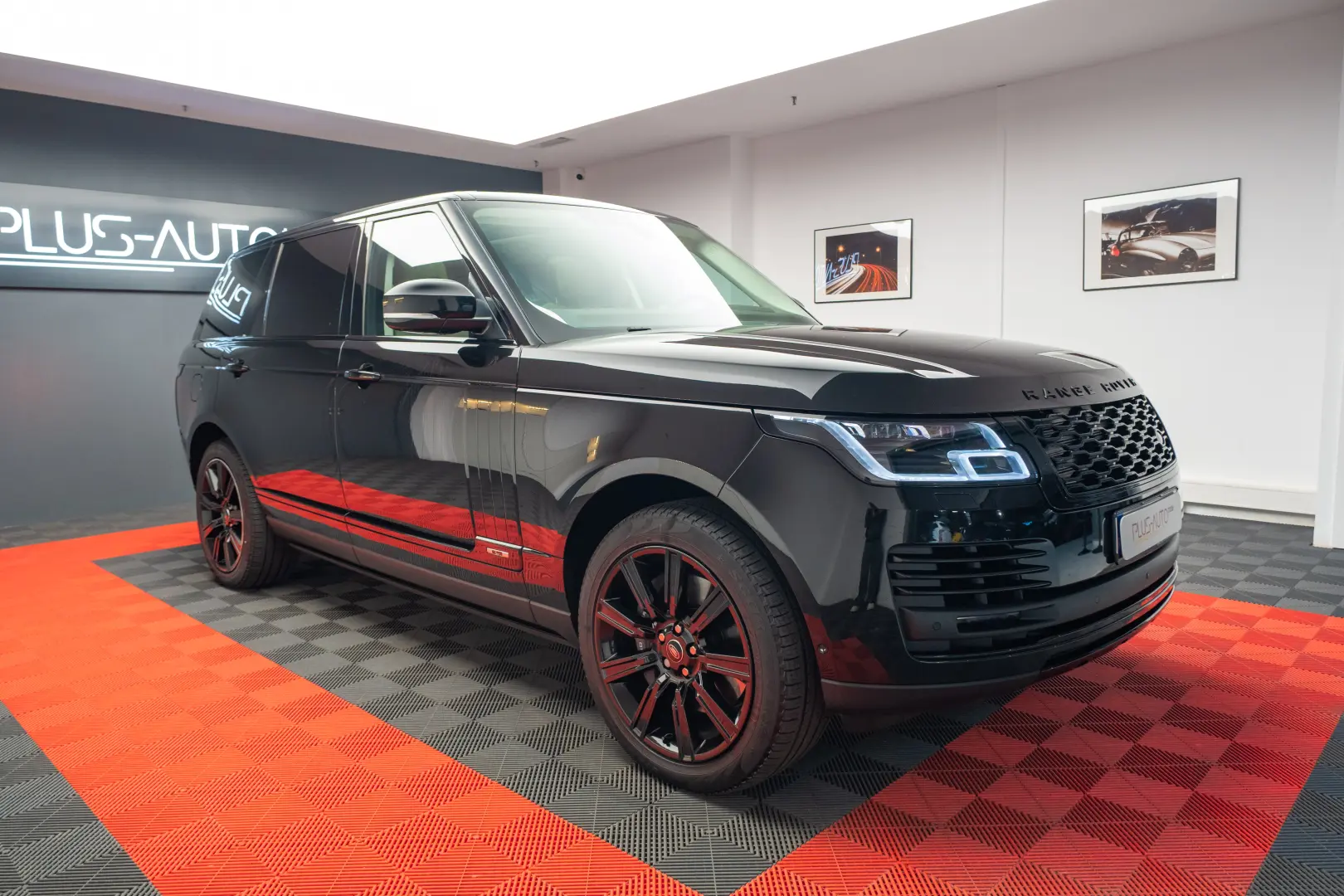 Land Rover Range Rover Vogue – 350 cp