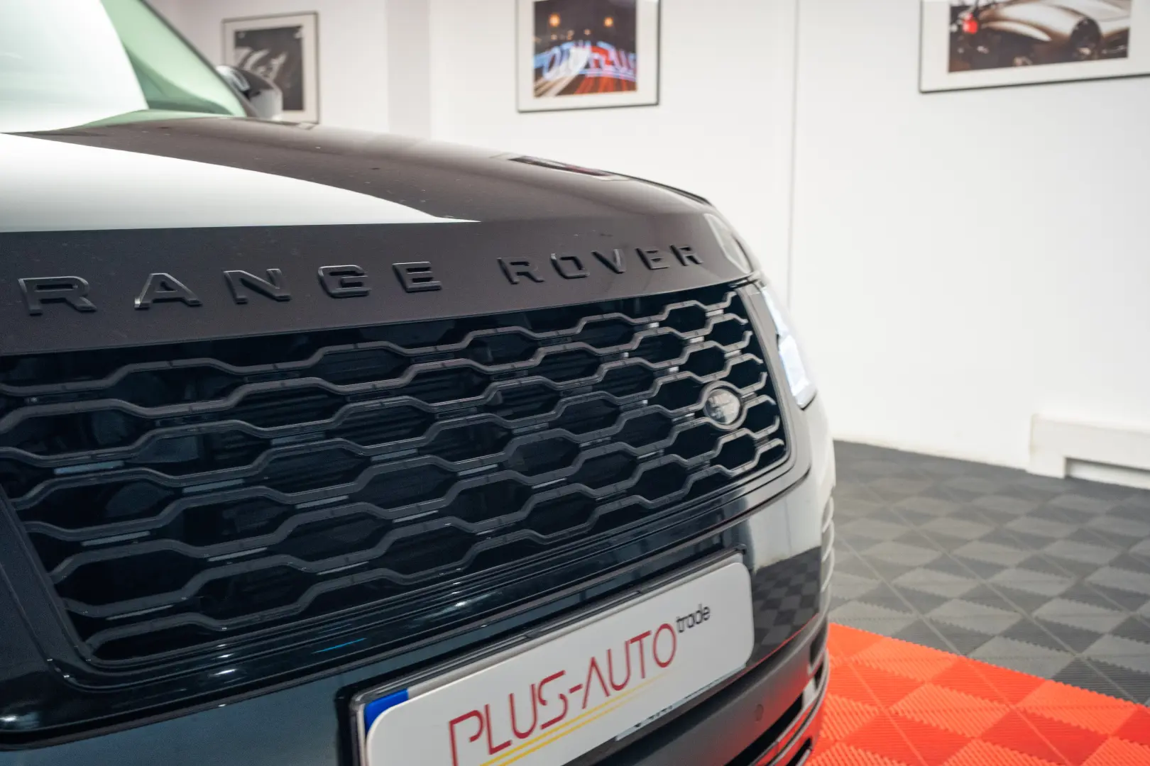 Land Rover Range Rover Vogue – 350 cp