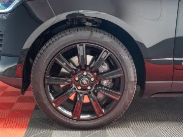 Land Rover Range Rover Vogue – 350 cp