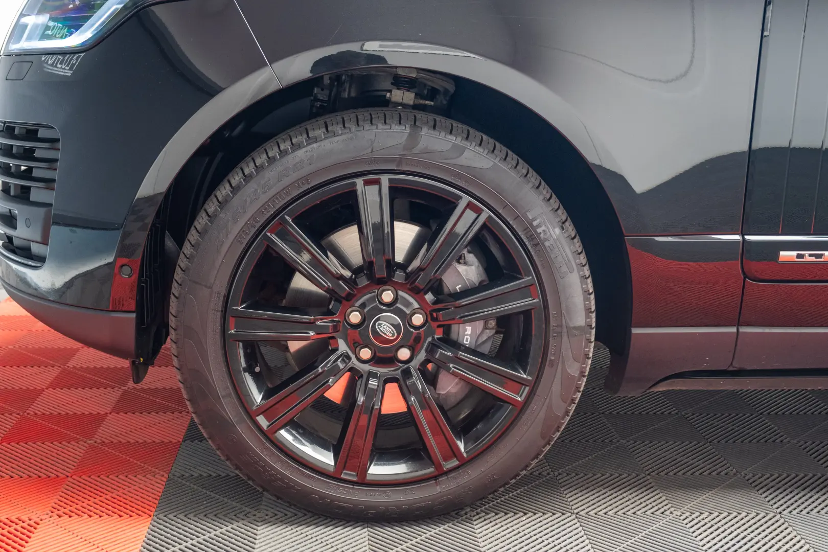 Land Rover Range Rover Vogue – 350 cp