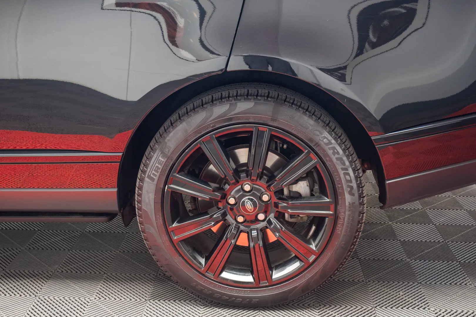 Land Rover Range Rover Vogue – 350 cp