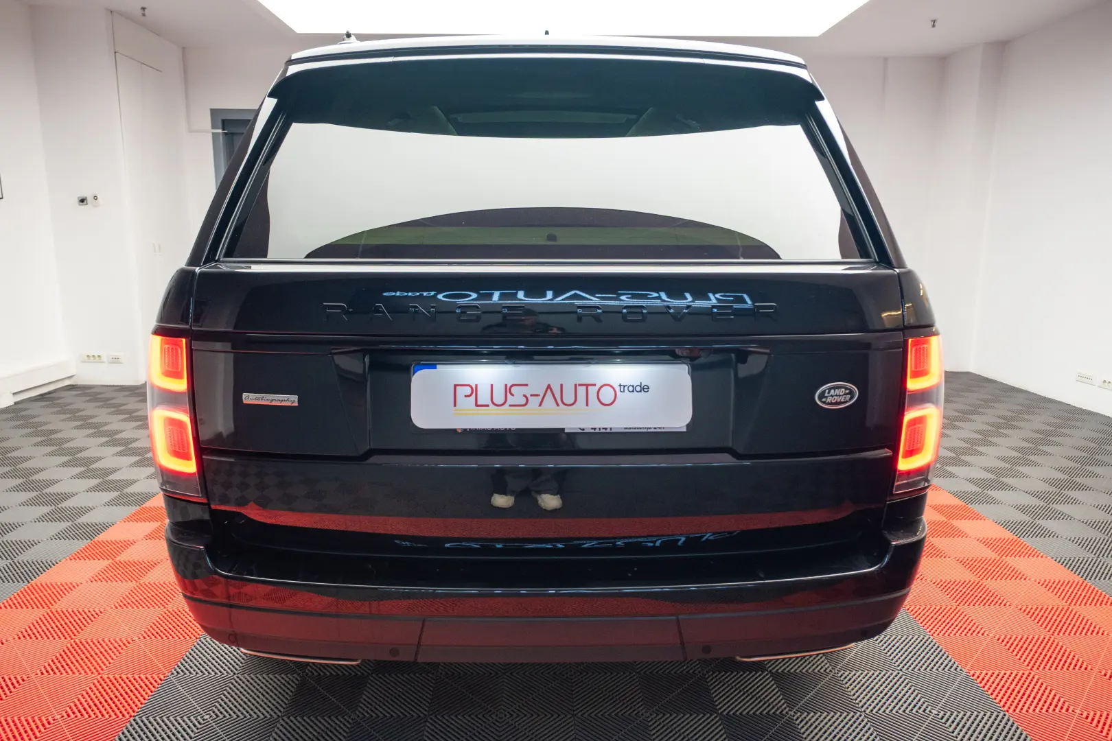 Land Rover Range Rover Vogue – 350 cp
