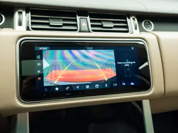 Land Rover Range Rover Vogue – 350 cp