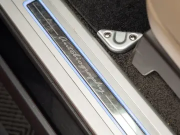 Land Rover Range Rover Vogue – 350 cp