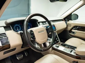 Land Rover Range Rover Vogue – 350 cp