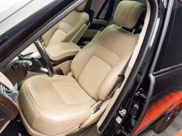 Land Rover Range Rover Vogue – 350 cp