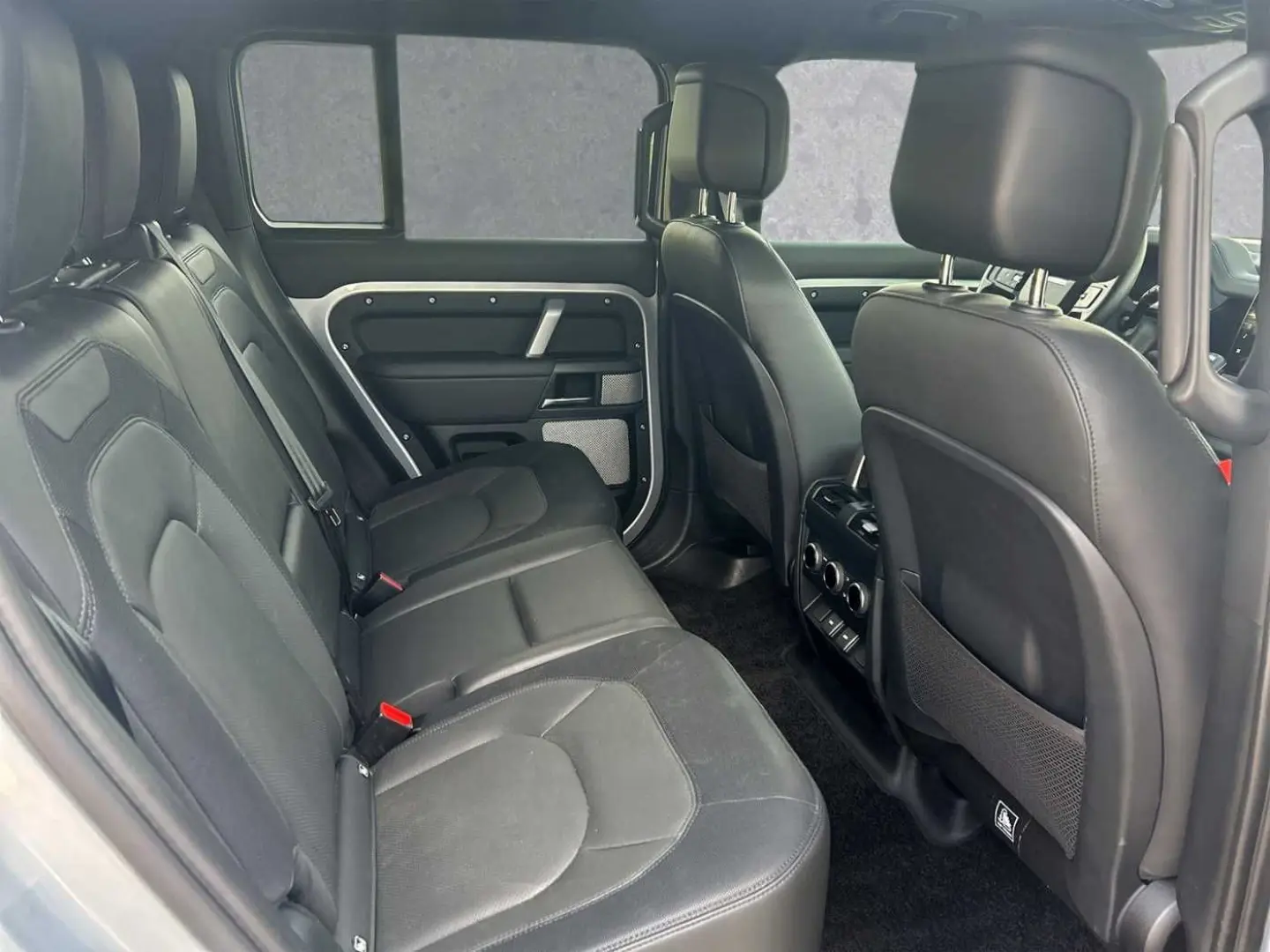 Defender 130 P400 X-Dynamic HSE