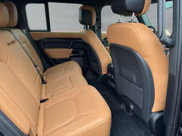 Defender 110 P525 V8 B.Säule LED NAVI AHK PANO