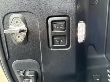 Defender 110 P525 V8 B.Säule LED NAVI AHK PANO