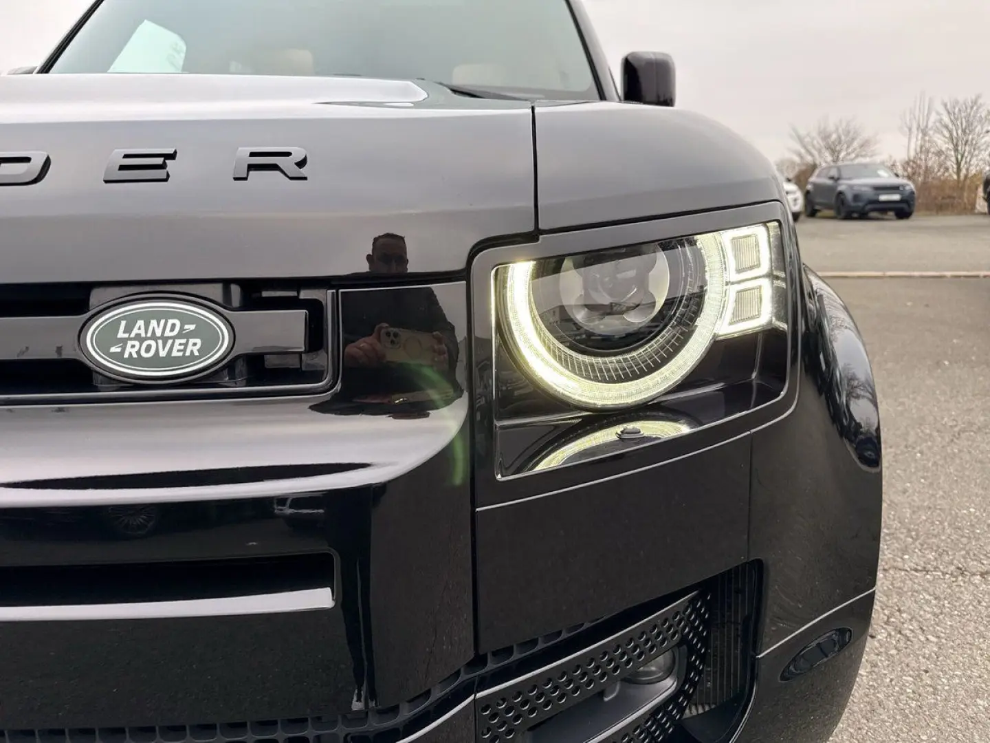 Defender 110 P525 V8 B.Säule LED NAVI AHK PANO