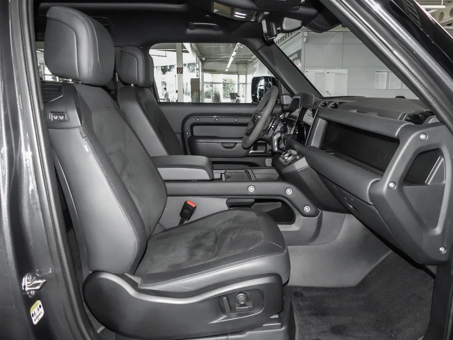 Defender 90 V8 P525 Carpathian Edition HUD Luftf