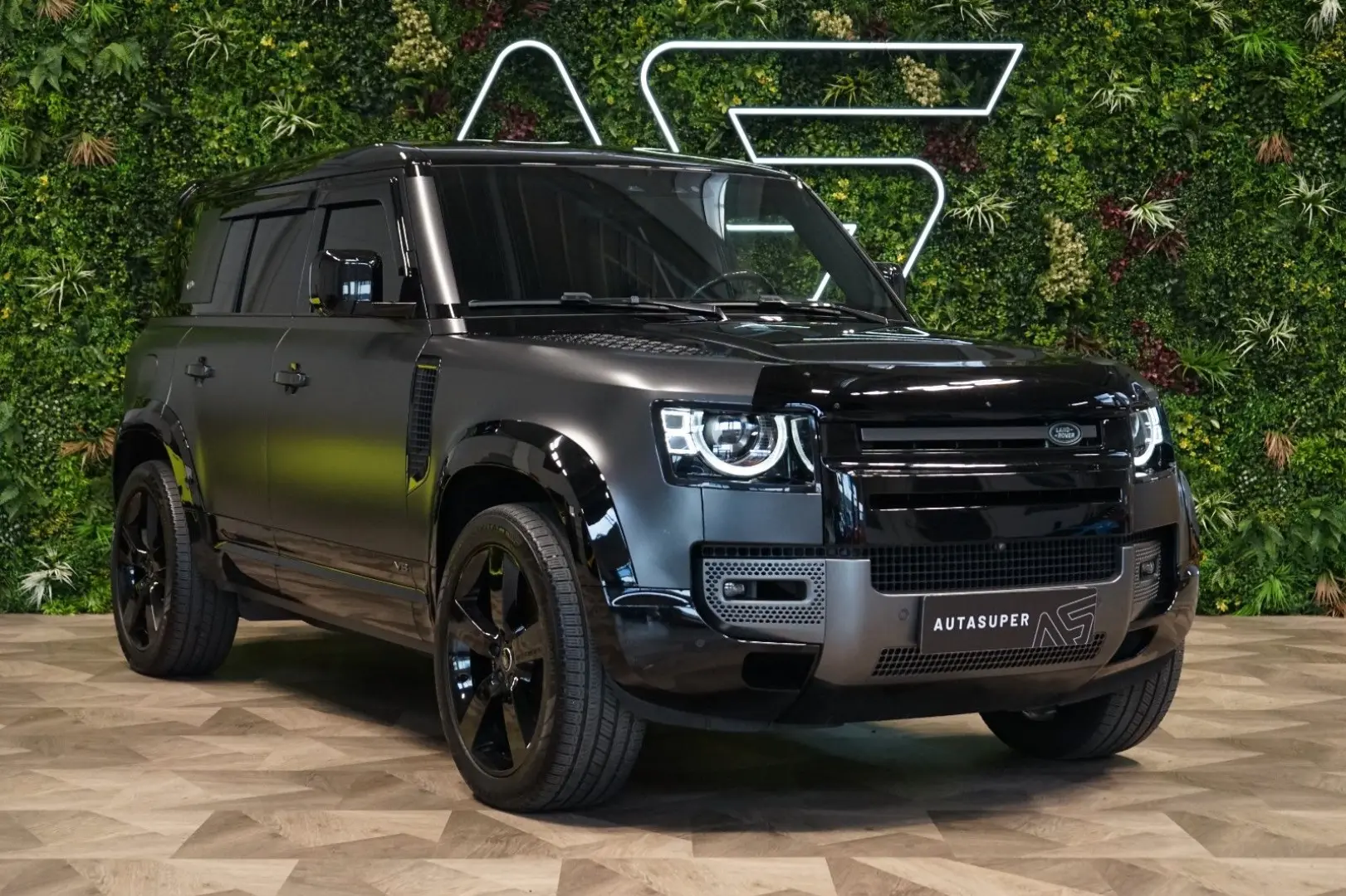 DEFENDER P525 110 MERIDIAN HUD 360 89.587€ NETTO