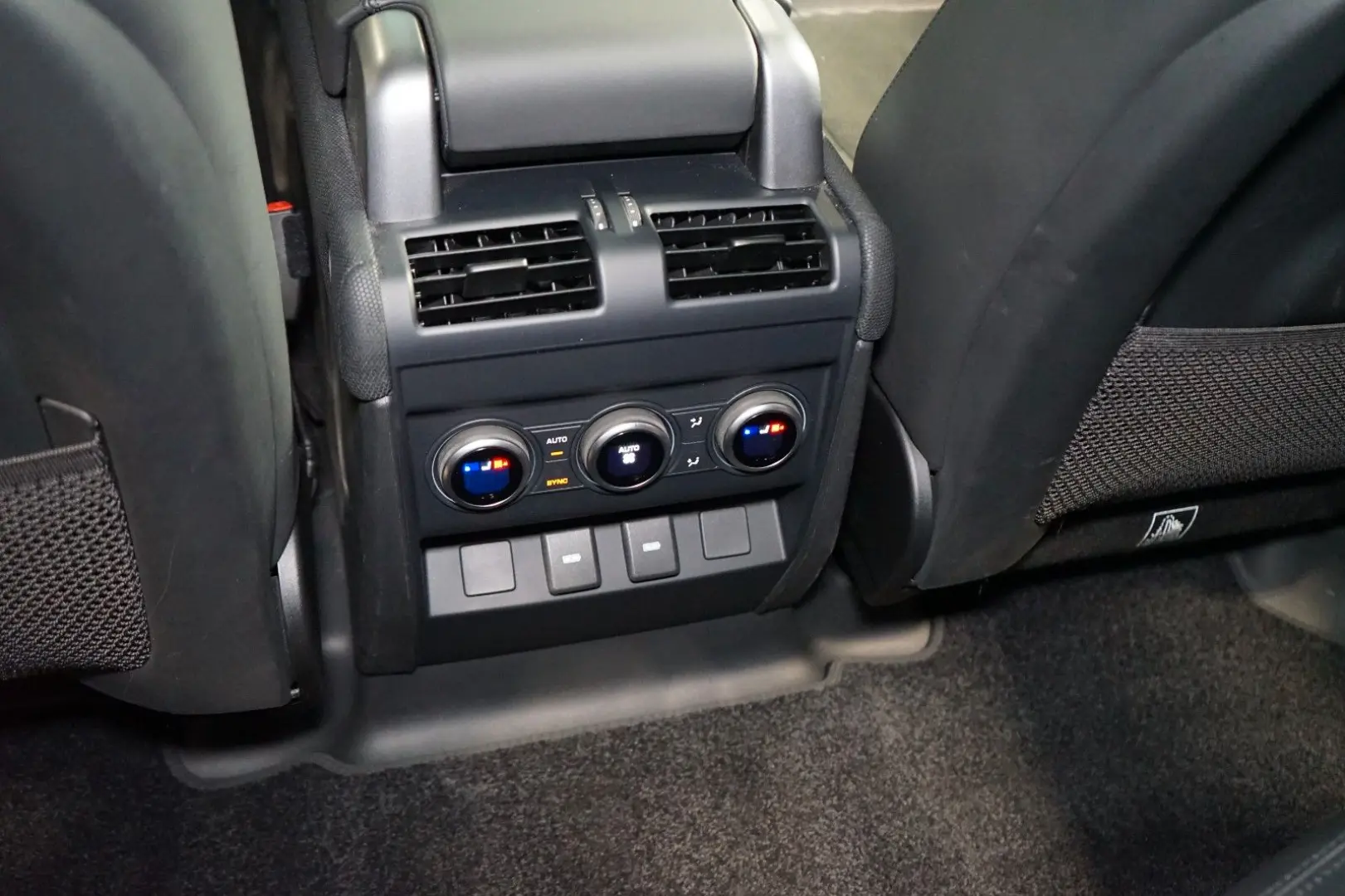 DEFENDER P525 110 MERIDIAN HUD 360 89.587€ NETTO