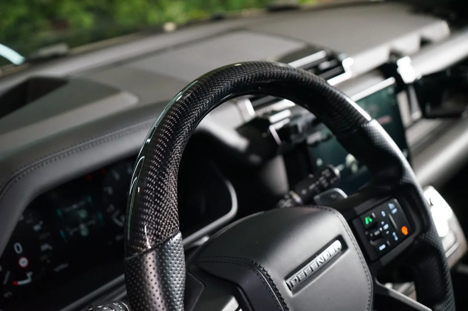 DEFENDER P525 110 MERIDIAN HUD 360 89.587€ NETTO