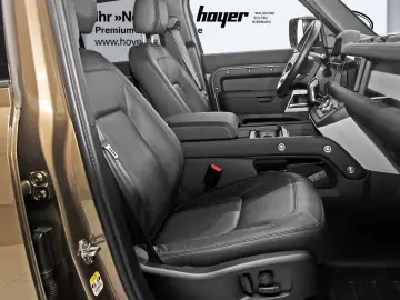 Defender 110 D250 SE AHK Pano Black Pack DAB