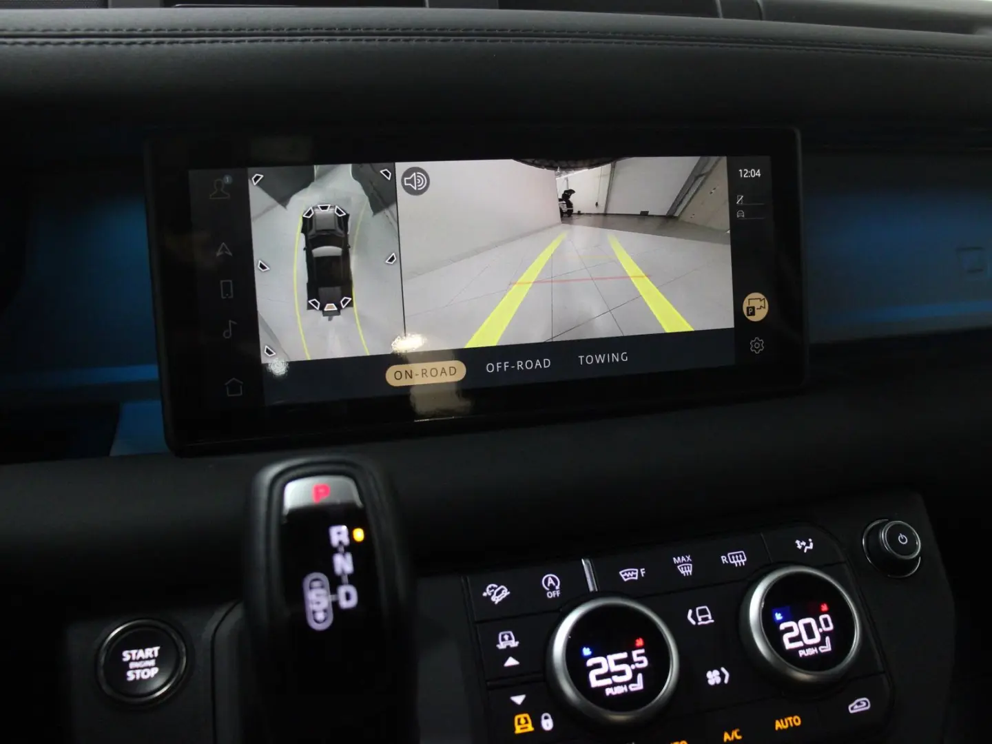 Defender 110 D250 SE AHK Pano Black Pack DAB