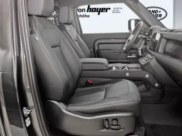 Defender 90 X-Dynamic SE AHK Black Pack DAB LED