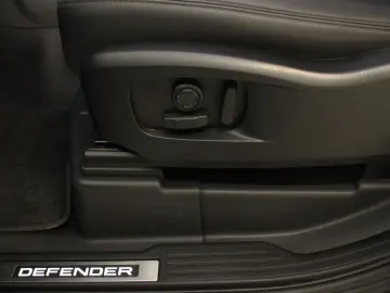 Defender 90 X-Dynamic SE AHK Black Pack DAB LED