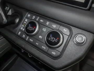 Defender 90 X-Dynamic SE D250 Luftfederung AD Ni