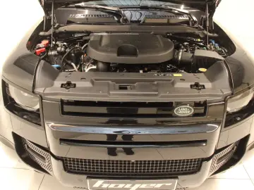 Defender 110 D300 X-Dynamic SE AHK Pano Head-Up