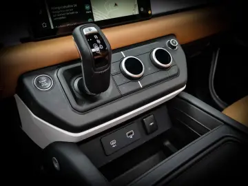 Defender 90 D250 AWD SE ''Marine Blue Edit…