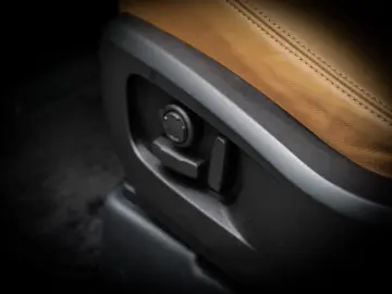 Defender 90 D250 AWD SE ''Marine Blue Edit…