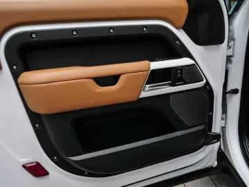 Defender 90 D250 AWD SE ''Marine Blue Edit…