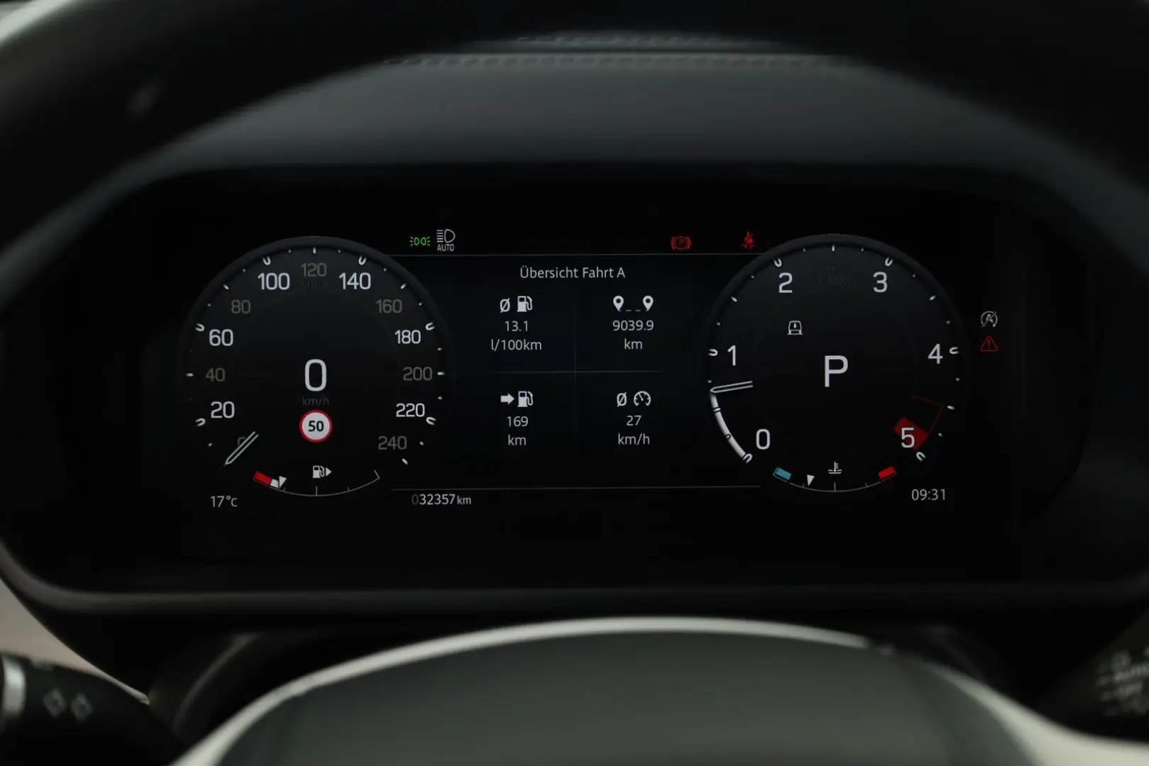 Defender 130 D300 AWD First Edition Pano 22  AHK