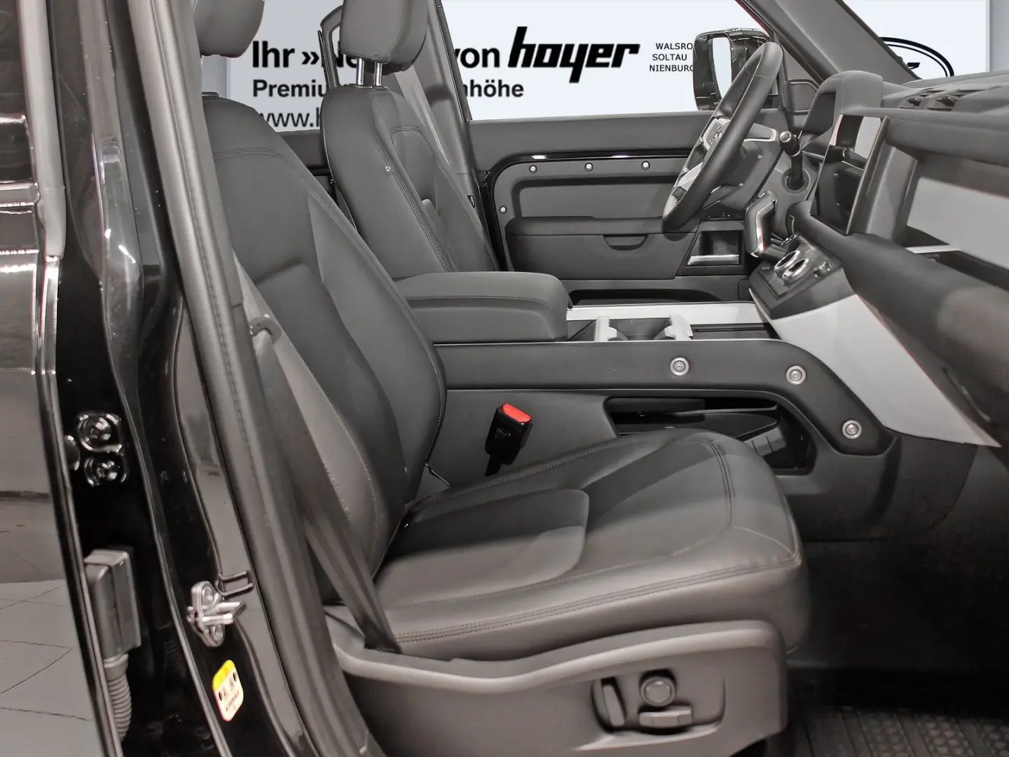 Defender 110 D300 X-Dynamic SE AHK Pano HUD