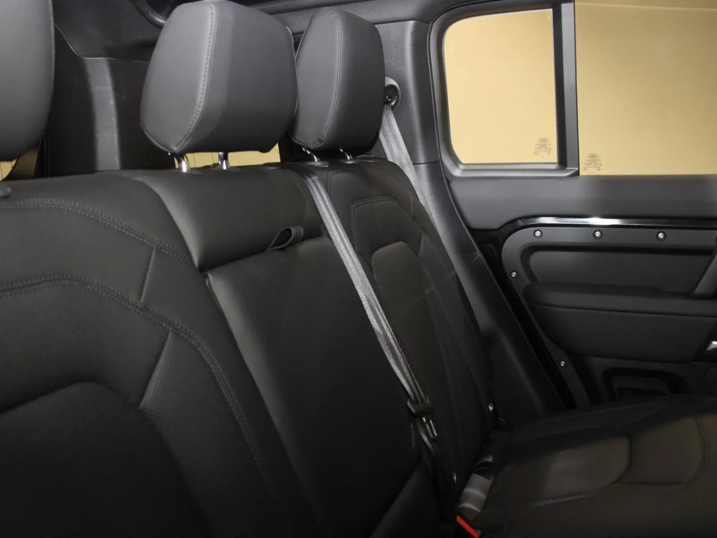 Defender 110 D300 X-Dynamic SE AHK Pano HUD