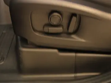 Defender 110 D300 X-Dynamic SE AHK Pano HUD