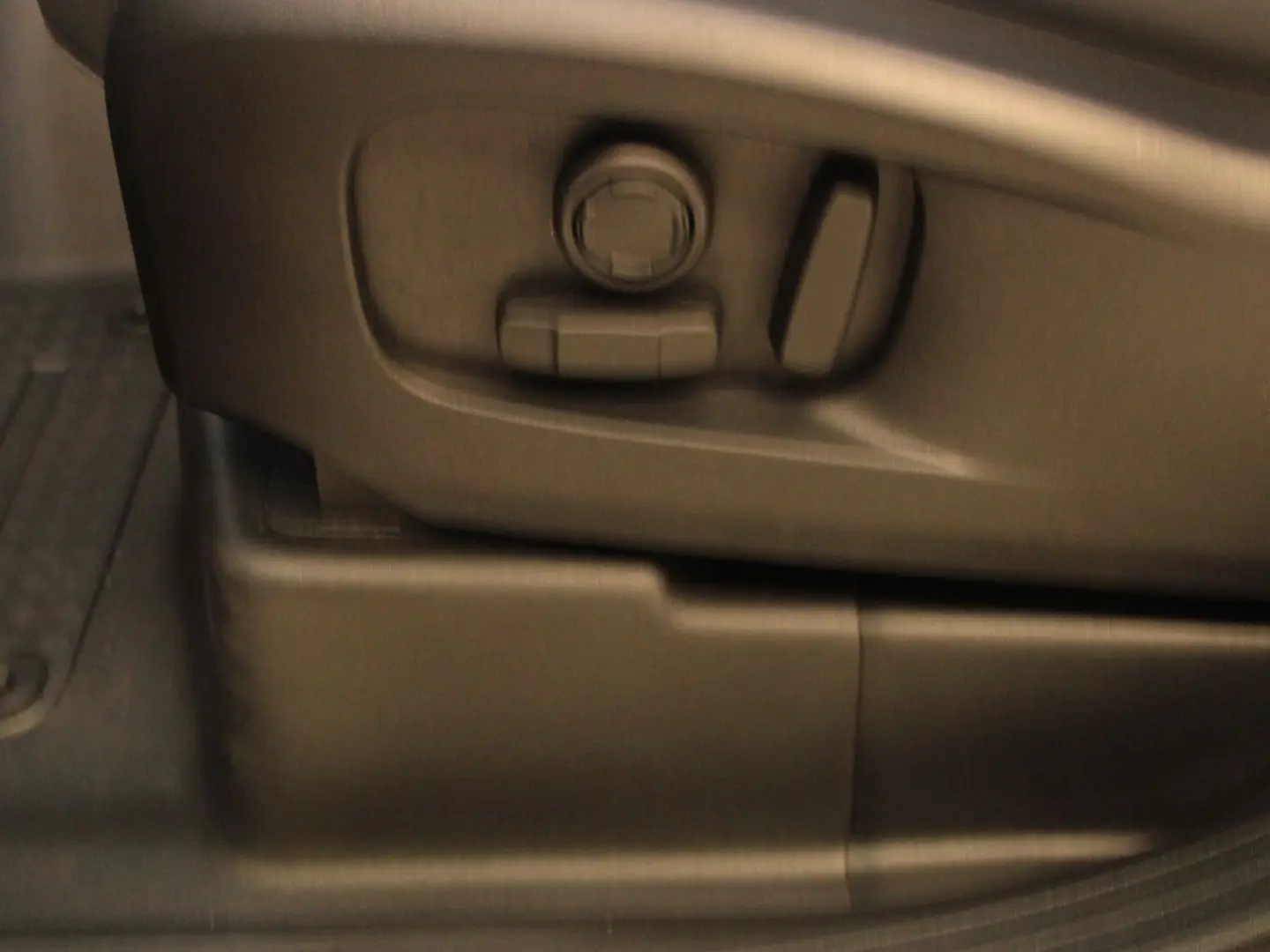 Defender 110 D300 X-Dynamic SE AHK Pano HUD